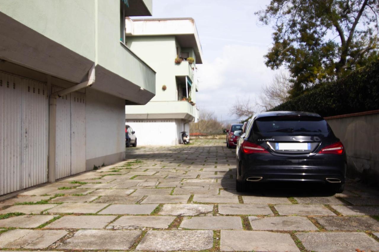 1Km Dalla Torre Appart. Con Balcone E Posto Auto Пиза Екстериор снимка